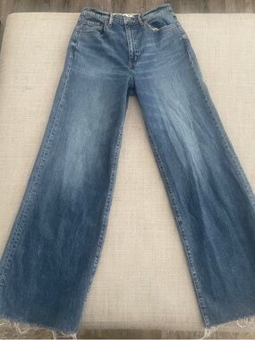 DAZE Women's Wide Leg Raw Hem Jeans - Blue